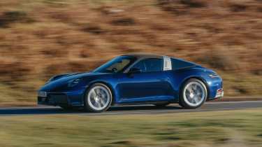 Porsche 911 Targa 4 GTS – side