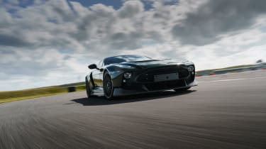 Aston Martin Victor – front