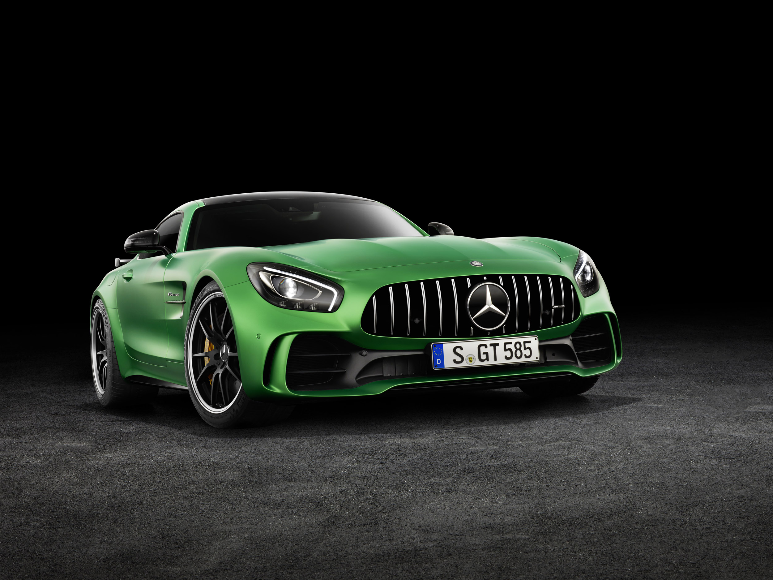 New Mercedes Amg Gt R Unveiled Price Announced For 577bhp Gt3 Rs Rival Evo