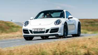 Porsche 911 Carrera GTS