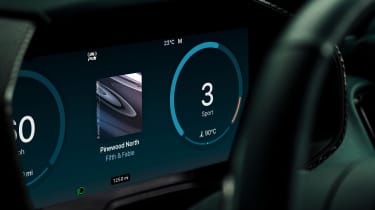  Aston Martin Apple CarPlay Ultra