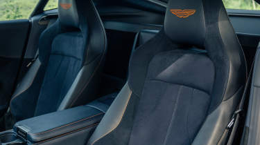 Aston Martin Vantage 2024 seats