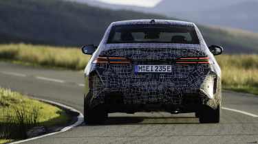 G90 BMW M5 prototype