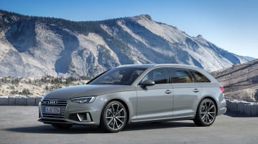 Audi A4 refresh 2018 - front quarter