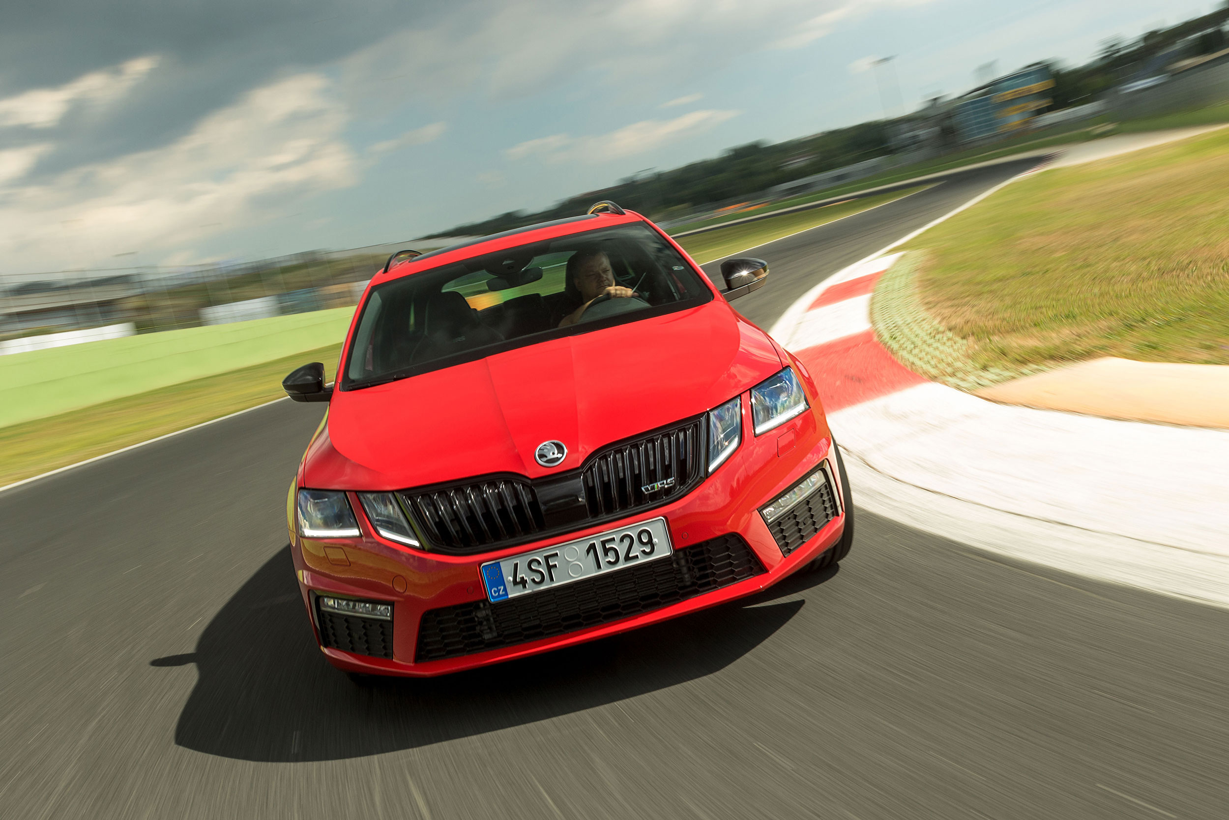 Skoda Octavia vRS review - prices, specs and 0-60 time