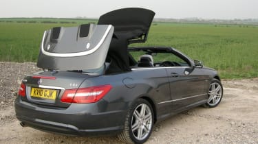 Mercedes E-Class Cabrio roof mid
