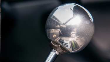 Ferrari 456 GT gear shifter