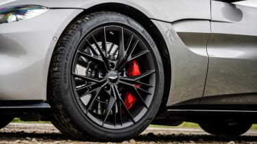 Aston Martin Vantage Roadster – wheel