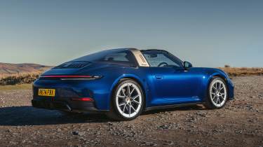 Porsche 911 Targa 4 GTS – rear