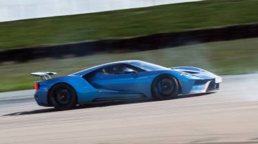 Ford GT