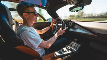 Alfa Romeo 33 Stradale – interior driving