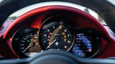Honda NSX v Porsche 718 Spyder 