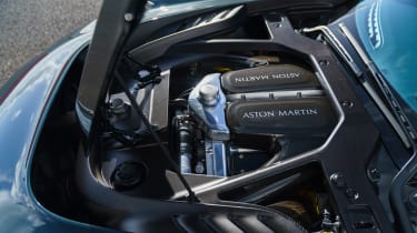Aston Martin Victor – engine 1