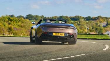 Aston Martin DB12 Volante v Maserati GranCabrio