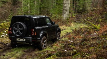 Land Rover Defender 90 V8 – offroad