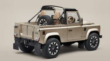Land Rover Defender V8 Soft Top