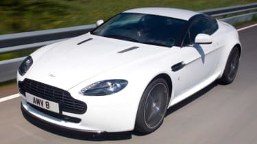 Aston Martin V8 Vantage N420 tracking
