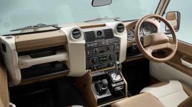 Land Rover Defender V8 Soft Top