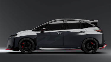 Nissan Aura Nismo RS – side