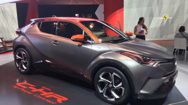 Toyota CH-R Hy-Power concept