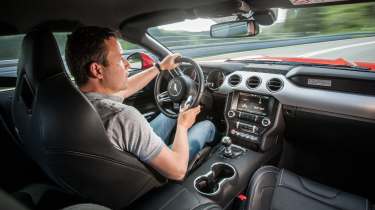 Ford Mustang (S550) driving