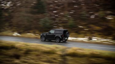 Land Rover Defender 90 V8 – rear pan