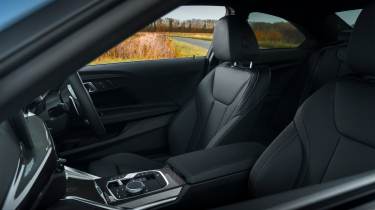 BMW M240i xDrive – seats