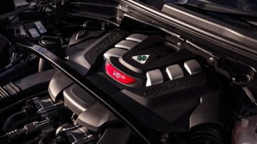 Alfa Romeo Stelvio Quad MY21 – static engine