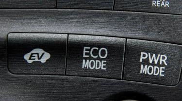Toyota Prius T Spirit 1.8 auto review