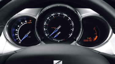 Citroen DS3 1.6 THP dials