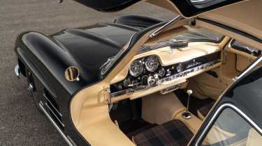 Mercedes-Benz 300 SL interior