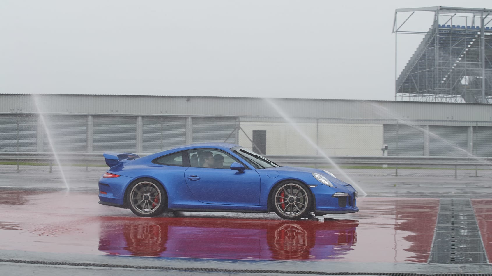 Porsche Driving Experience Centre in pictures evo