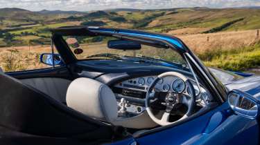 TVR Griffith interior