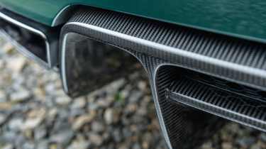 Audi R8 Spyder details