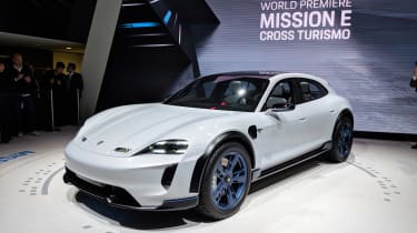 Porsche Mission E Turismo concept - front