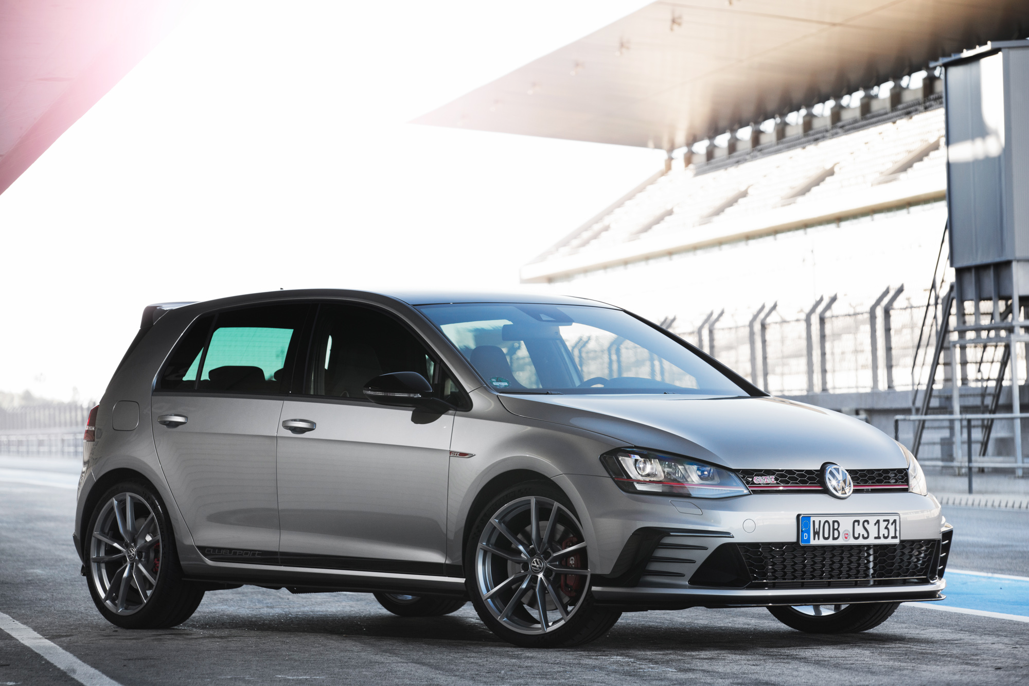 Reskyd Fortrolig Betsy Trotwood Volkswagen Golf GTI Clubsport review - prices, specs and 0-60 time | | evo
