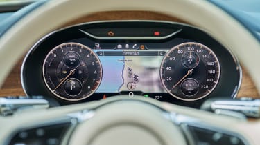 Bentley Flying Spur Hybrid – dials