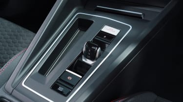 Volkswagen Golf GTI Clubsport – gear selector