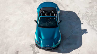 Aston Martin V12 Vantage Roadster – nose