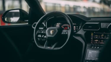 Lamborghini Urus Performante – steering wheel