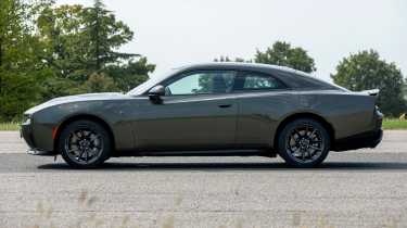 Dodge Charger Sixpack