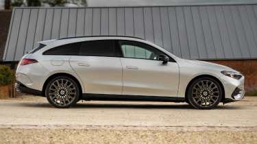Mercedes-Benz CLA Shooting Brake side