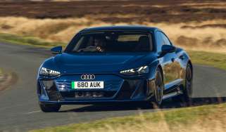 Audi e-tron GT front