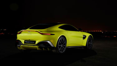 Aston Martin Vantage Pictures Evo