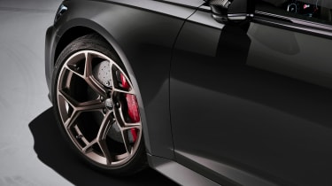 Audi RS6 Performance – studio wheels