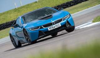 BMW i8 front