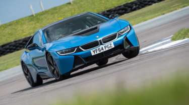 BMW i8 front