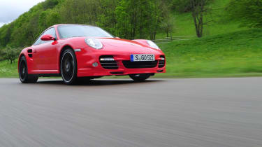 Porsche 911 Turbo S low front tracking