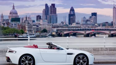 Aston Martin V12 Vantage roadster revealed