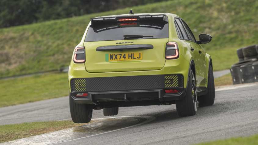 Abarth%20600e%20UK%20images-4.jpg